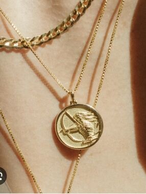 NWOT Awe Inspired Mulan Mini Pendant